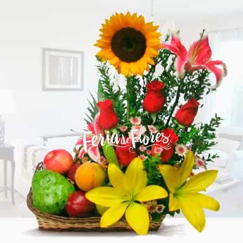 DR017 Arreglo Floral con Frutas Capella